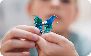 Appareil orthodontique amovible coloré